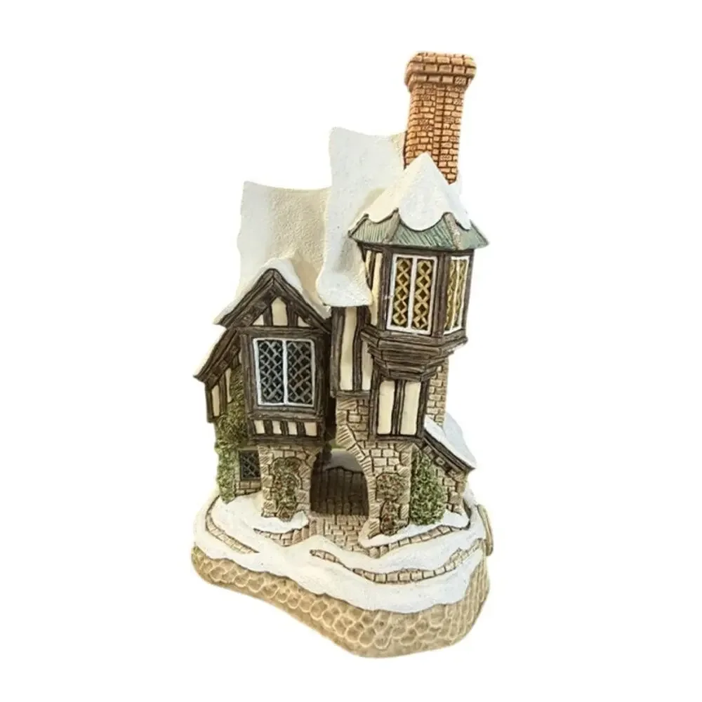 David Winter Cottage “Mr. Bumble’s